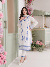 Selene - (silk lawn)