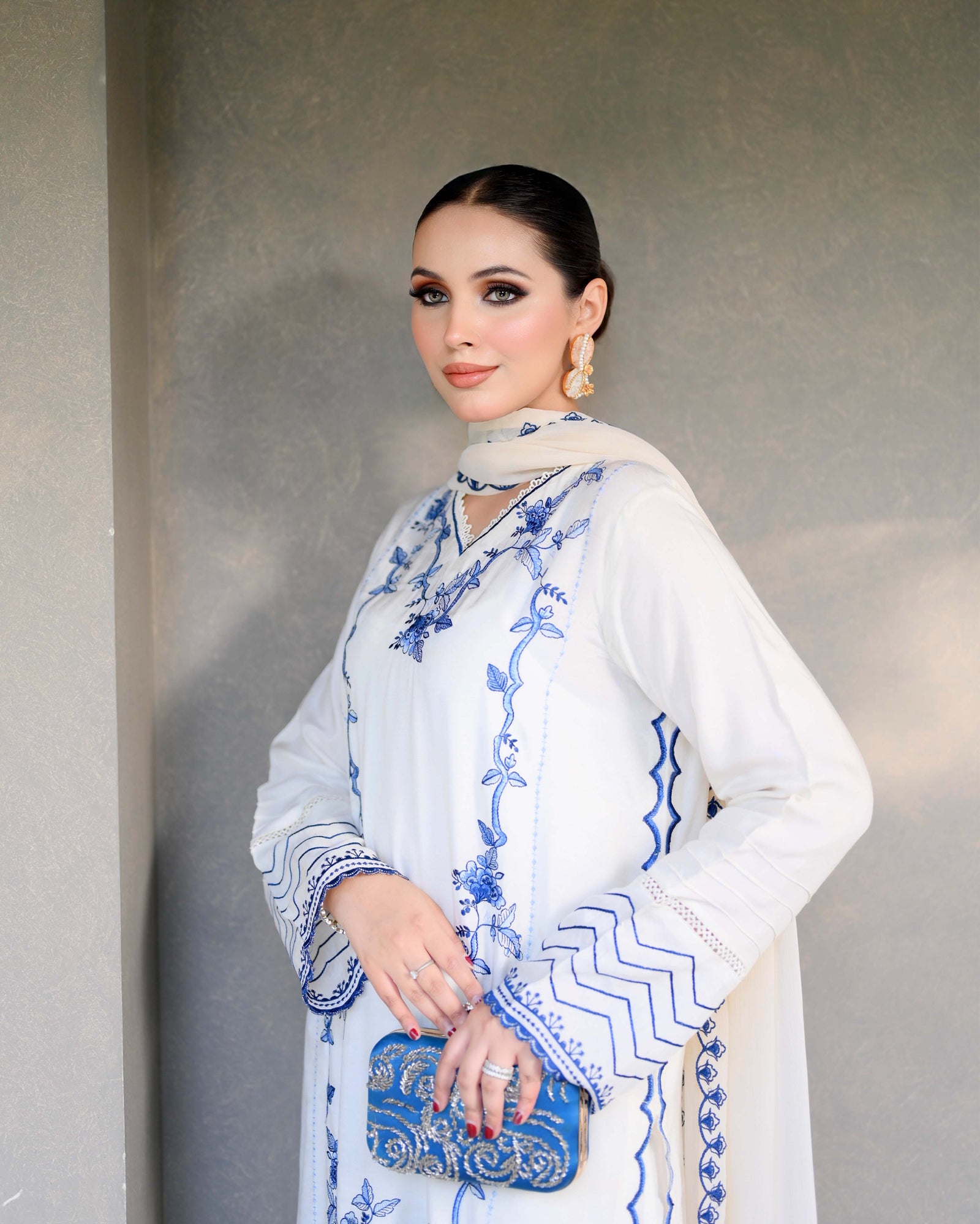 Selene - (silk lawn)