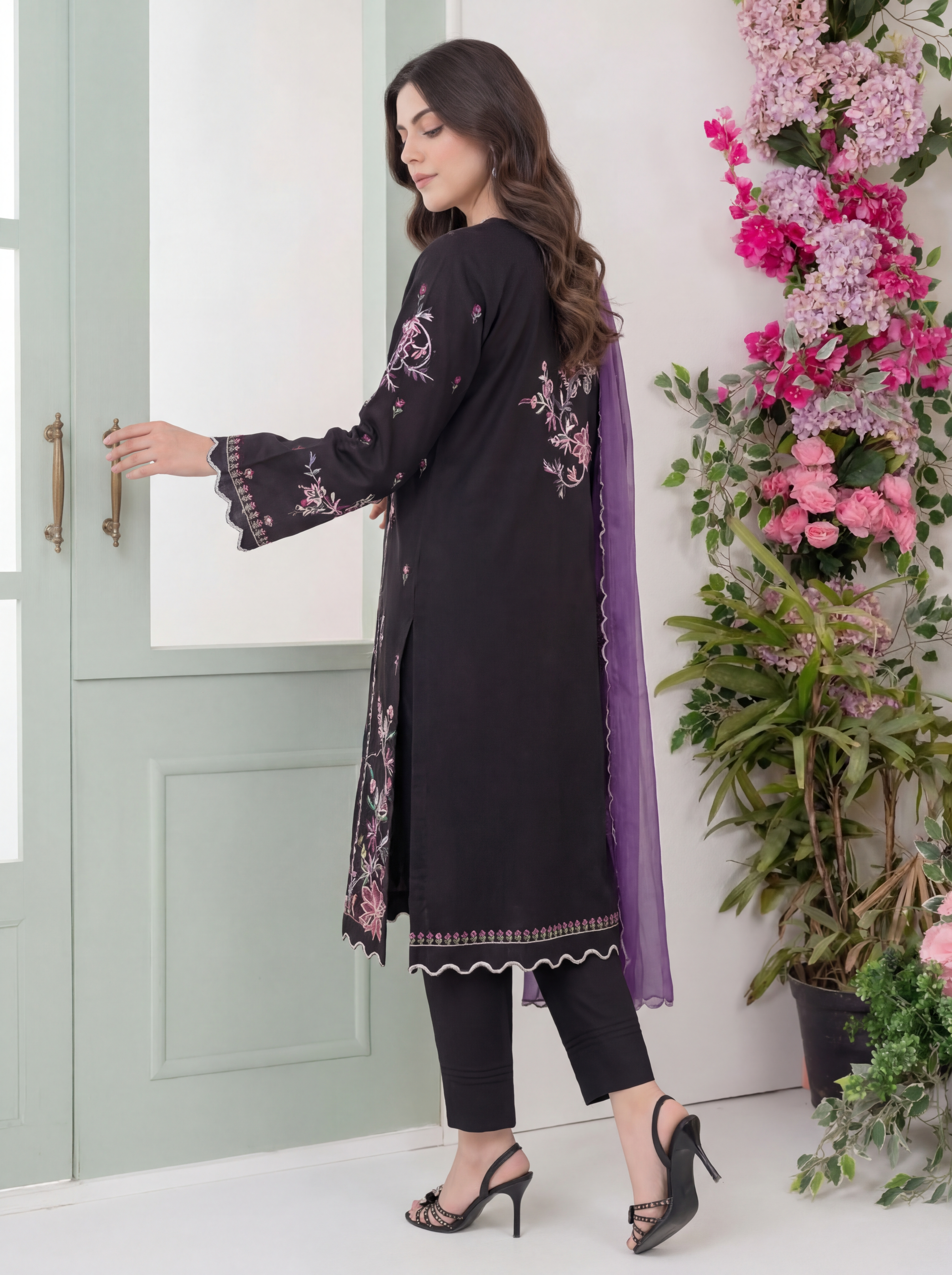 Noir Bloom - (premium wrinkle-free blended)