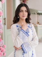 Selene - (silk lawn)